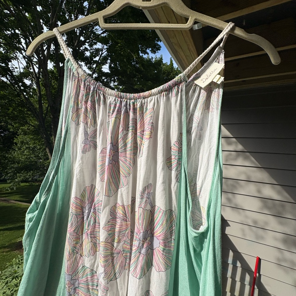 Floral Print Tank Top in Mint and White